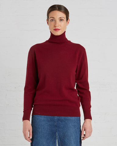 Ryan Roche Cashmere Turtleneck Sweater in Maroon Red